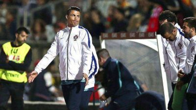 La lesi�n de Cristiano Ronaldo mantiene en vilo a Portugal