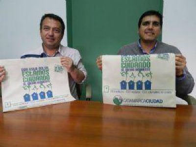 La Municipalidad lanza campa�a por el uso de bolsas ecol�gicas