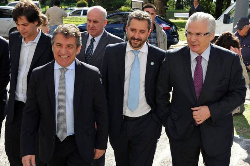 Baltazar Garz�n lleg� a Paran� para participar del Consejo Federal de Derechos Humanos