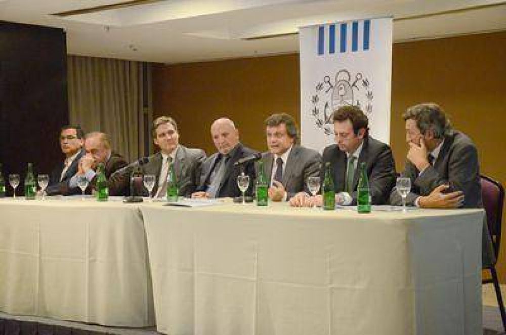 En b�squeda de inversiones, Mar del Plata present� sus bondades ante industriales
