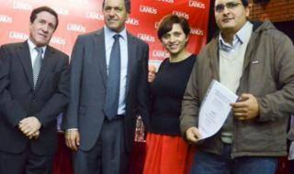 Scioli recorri� Lan�s junto a D�az P�rez