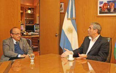 El intendente Ferraresi recibi� a Leopoldo Moreau