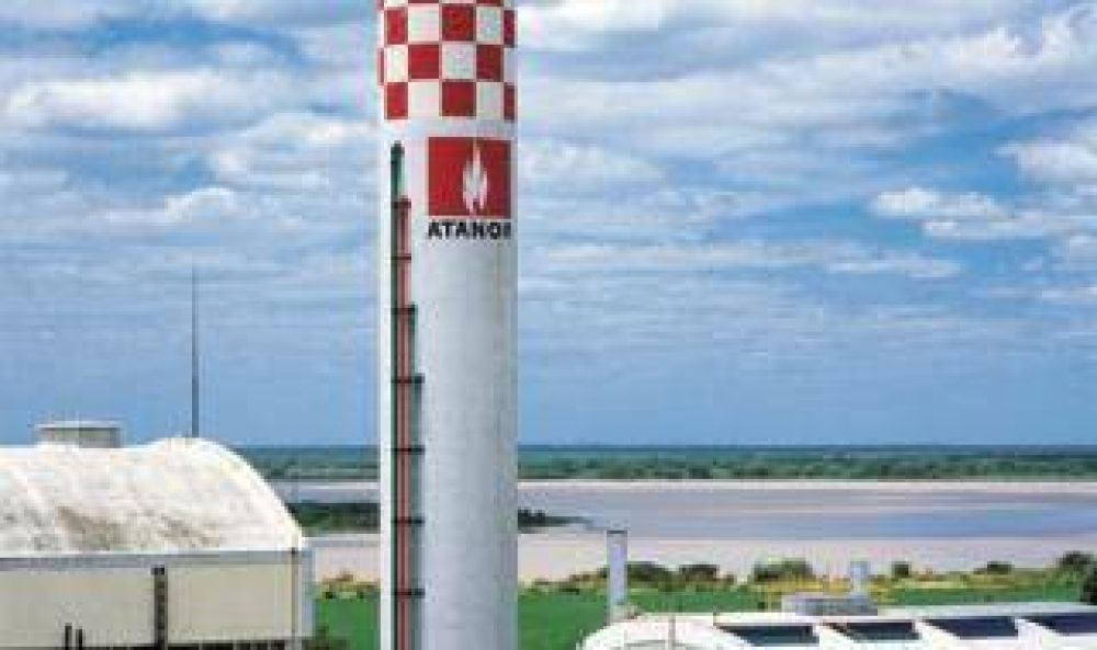 Manifestaci�n contra Atanor por contaminaci�n del medio ambiente en San Nicol�s