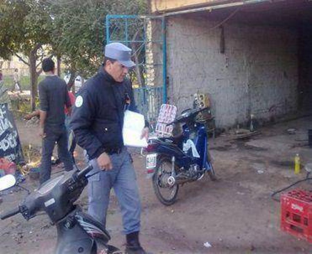 La Polic�a acent�a el trabajo de inspecci�n de talleres de motos