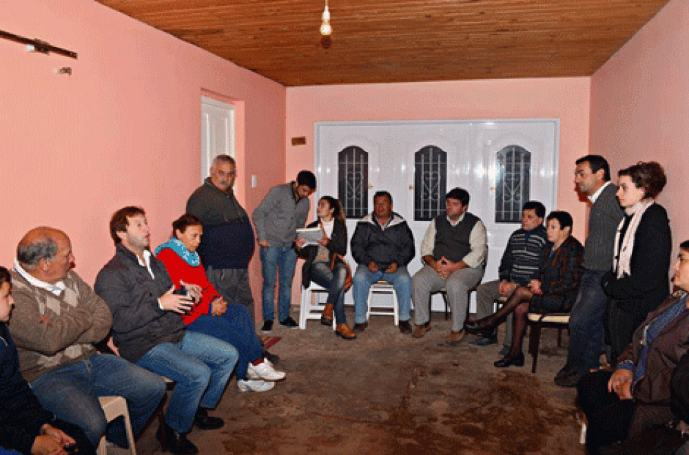 La comisi�n de vecinos se reuni� con el Intendente Municipal 