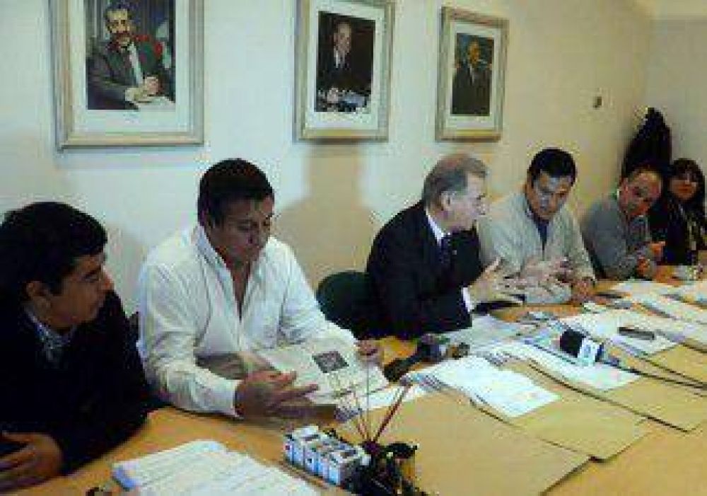 Habr�a m�s de dos listas en la interna del MPN 