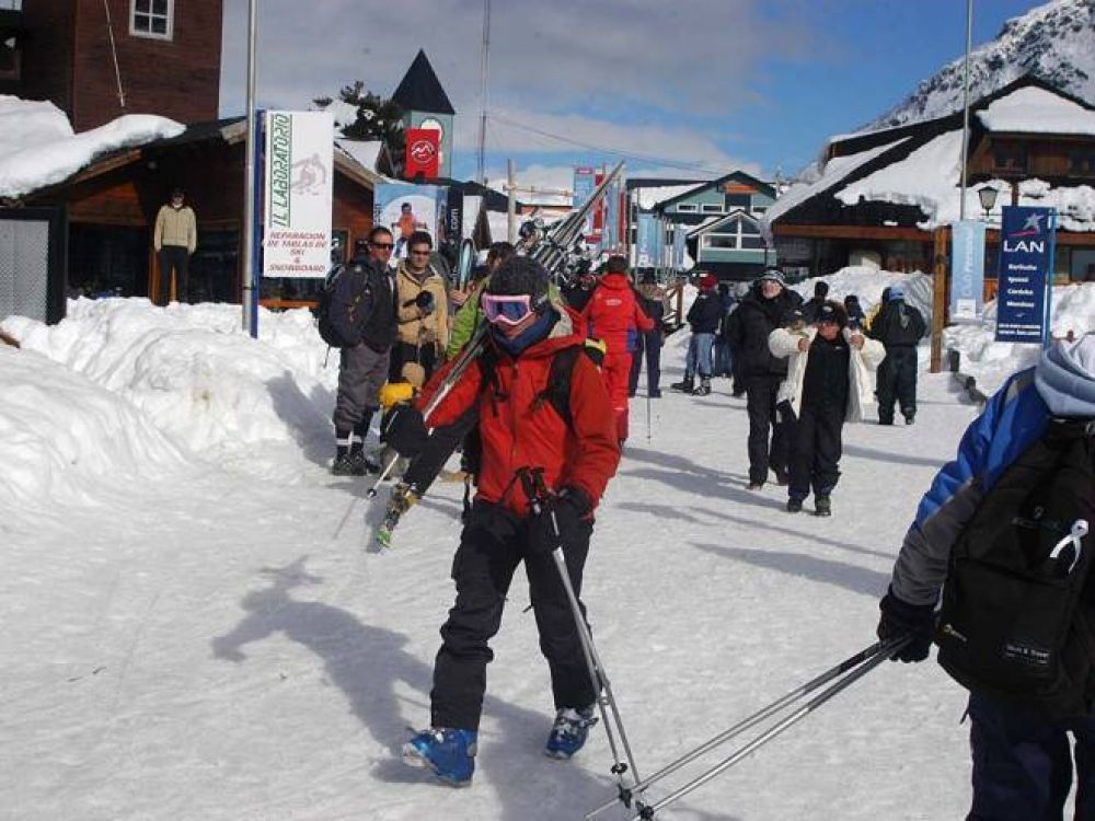 Aerol�neas anunci� 4.800 plazas m�s para julio