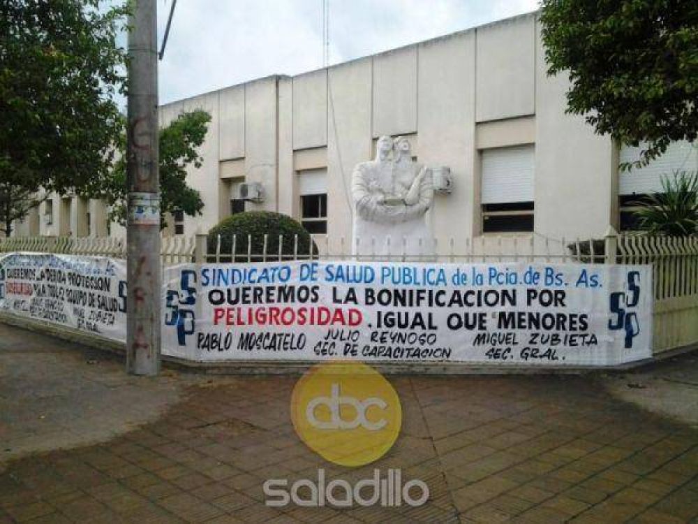 El Sindicato de Salud P�blica coloc� pancartas con reclamos en el Hospital