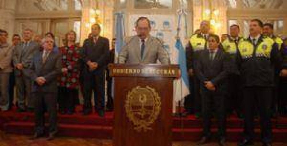 Autos, c�maras HD y m�s presupuesto: Presentaron la segunda etapa del Plan Integral de Seguridad
