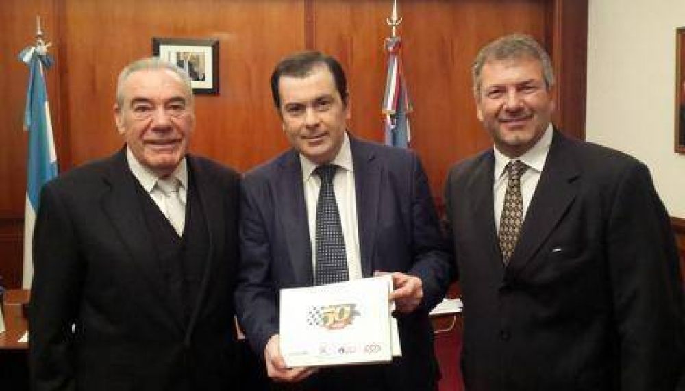 Zamora recibi� al periodista Carlos Legnani