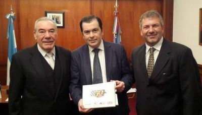 Zamora recibi� al periodista Carlos Legnani