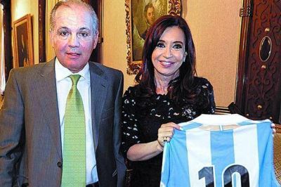 Cristina Kirchner despedir�a a la selecci�n antes de que viaje al Mundial