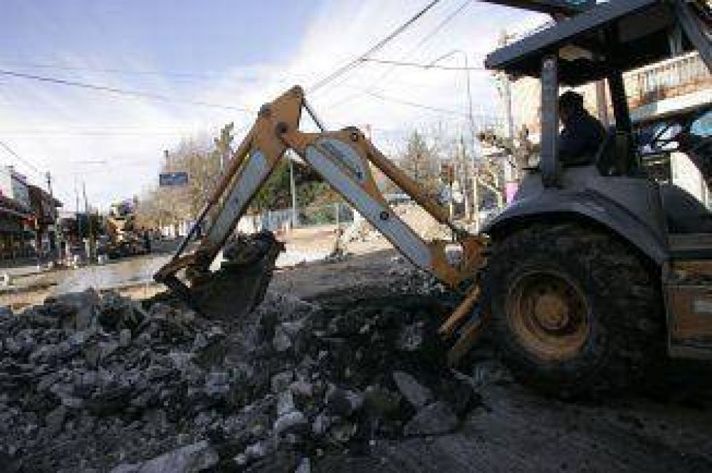Avenida 12 de Octubre: Avanzan las tareas de bacheo, fresado y reencarpetado