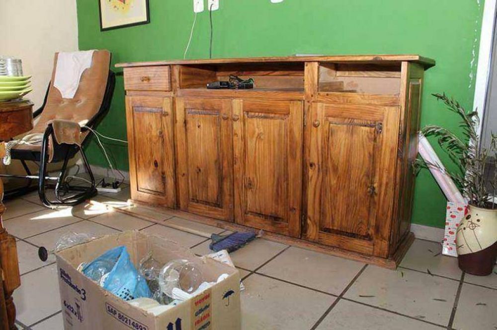Robaron en su casa y ella tuvo que esconderse