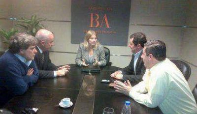 Exclusivo: Jos� Echeverr�a se reuni� con Cristina �lvarez Rodr�guez
