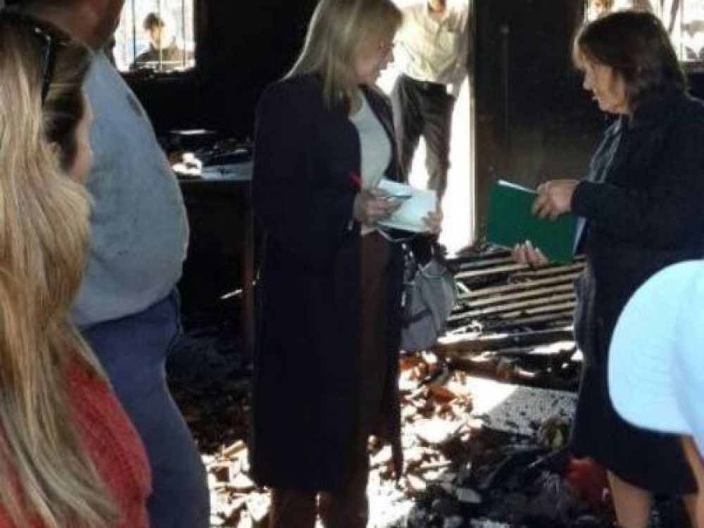 El fuego arras� con las casas de dos familias en Villa Mercedes