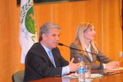 Poggi firm� convenios para la conservaci�n de Bosques Nativos