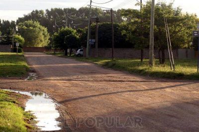 Concejales piden que el colectivo ingrese al barrio AOMA