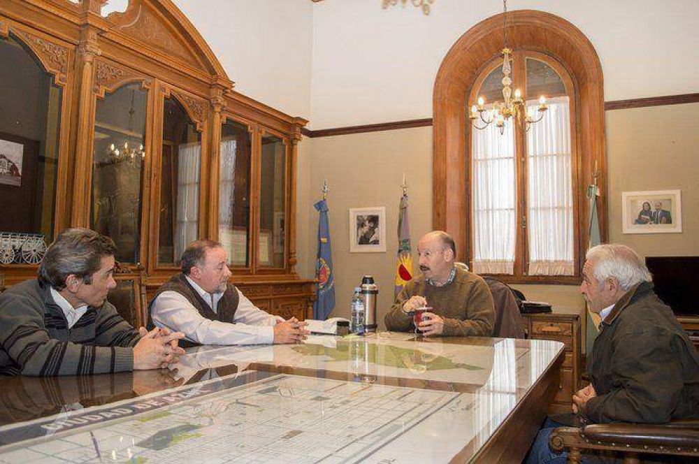 Jos� Inza recibi� a las nuevas autoridades del Tiro Federal