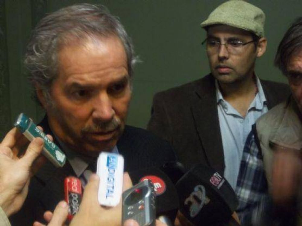 Felipe Sol� visit� La Plata: �Quieren que la ley de polic�a comunal fracase�