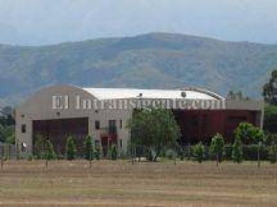 Seguir� adelante la causa para recuperar el hangar que Juan Carlos Romero le cedi� a su hijo