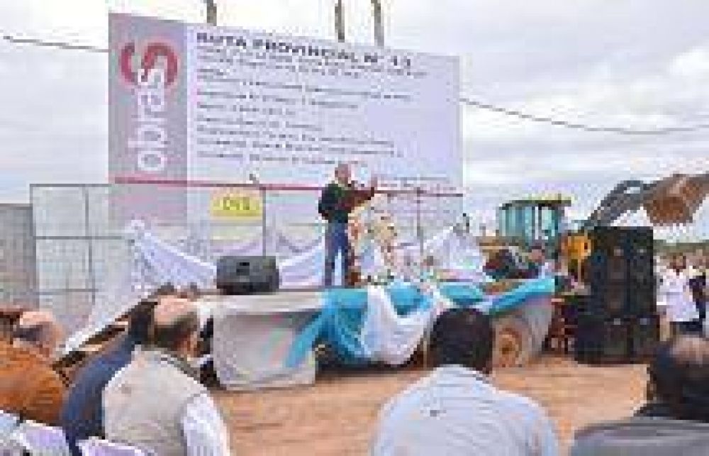 M�s de 10 mil salte�os se beneficiar�n con la pavimentaci�n de la ruta provincial 13