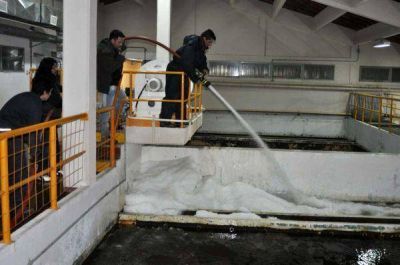 Denodado esfuerzo de Obras Sanitarias para normalizar el servicio de agua