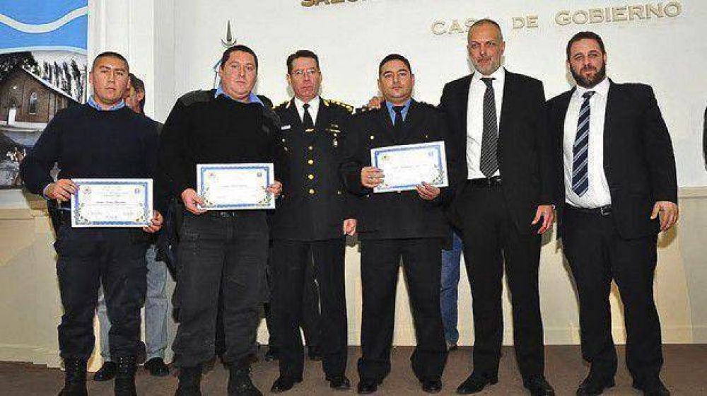 Anunciaron beneficios para la Polic�a