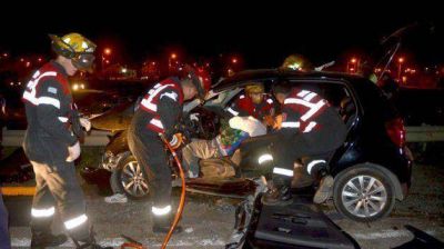 Muri� una nena tras terrible choque en acceso a Trelew