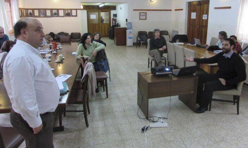Presentaci�n parcial del estudio de movilidad urbana sostenible en el Concejo Municipal