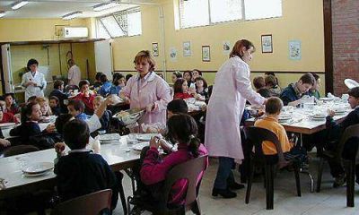 La Provincia asegura que ning�n chico se quedar� sin comida