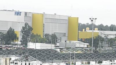 Una terminal automotriz prolonga las suspensiones de personal y lanza un plan de retiros voluntarios