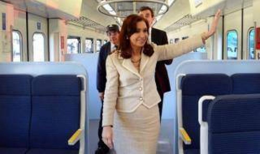 Cristina visita Pilar para reinaugurar la vuelta del tren a Manzanares