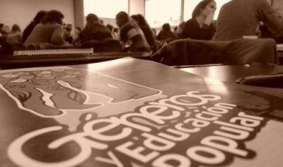 Discutir sobre g�neros en la universidad