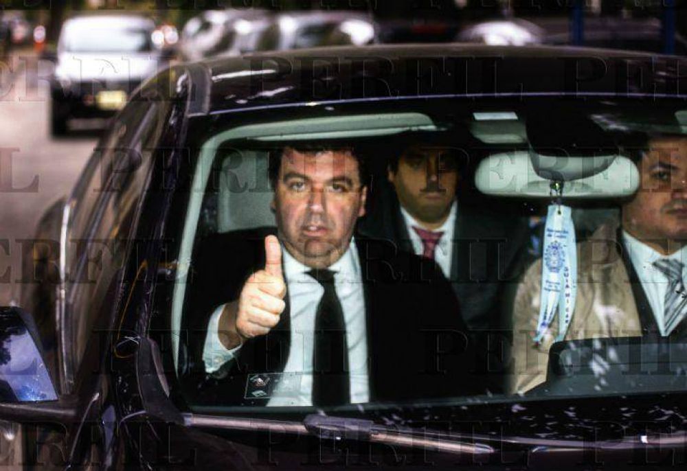 El juez indaga a Boudou y podr�a acusarlo de un delito m�s grave