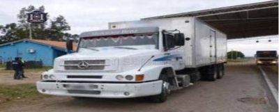 Detienen ebrio a un conductor de cami�n