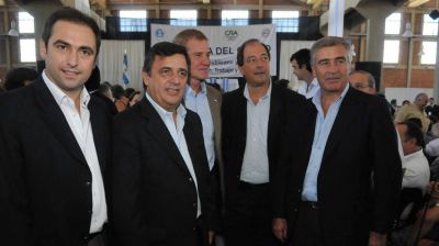 En pleno Mundial, la UCR define su rumbo