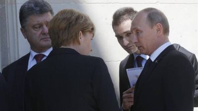 Poroshenko jur� y anunci� un plan de paz con se�ales a Mosc�