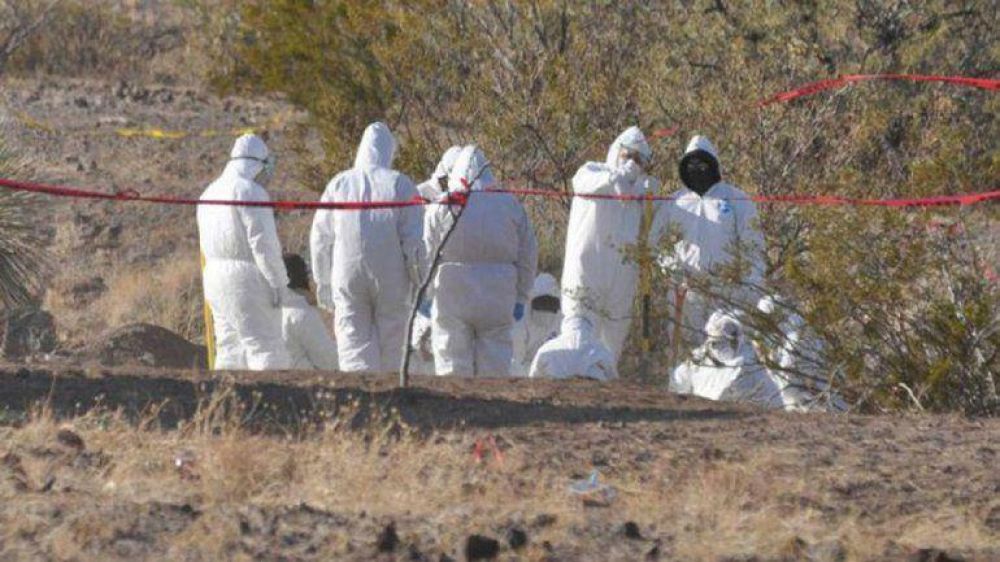 Hallan 11 cad�veres en fosas clandestinas en el sur de M�xico