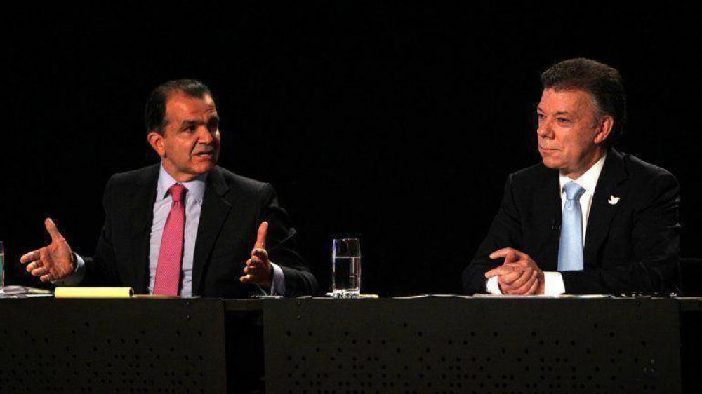Zuluaga afirm� que el anuncio de las FARC sobre v�ctimas es una ayuda electoral para Santos