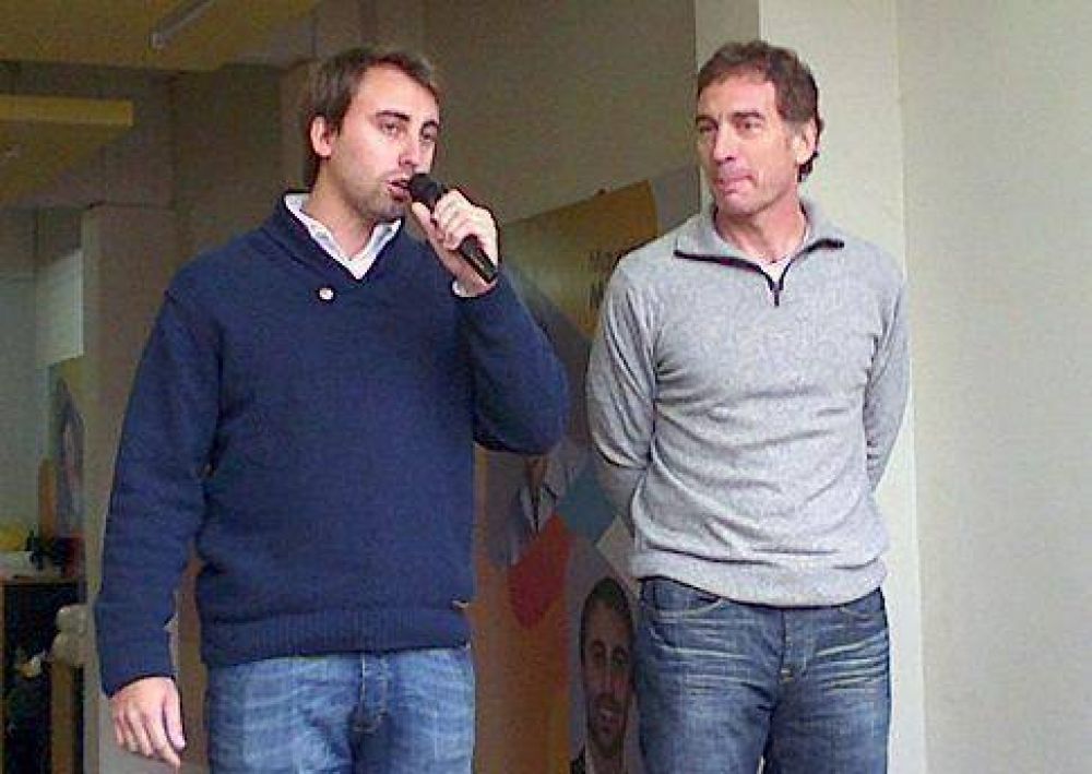 Diego Santilli inaugur� un local partidario del PRO en Jos� C Paz