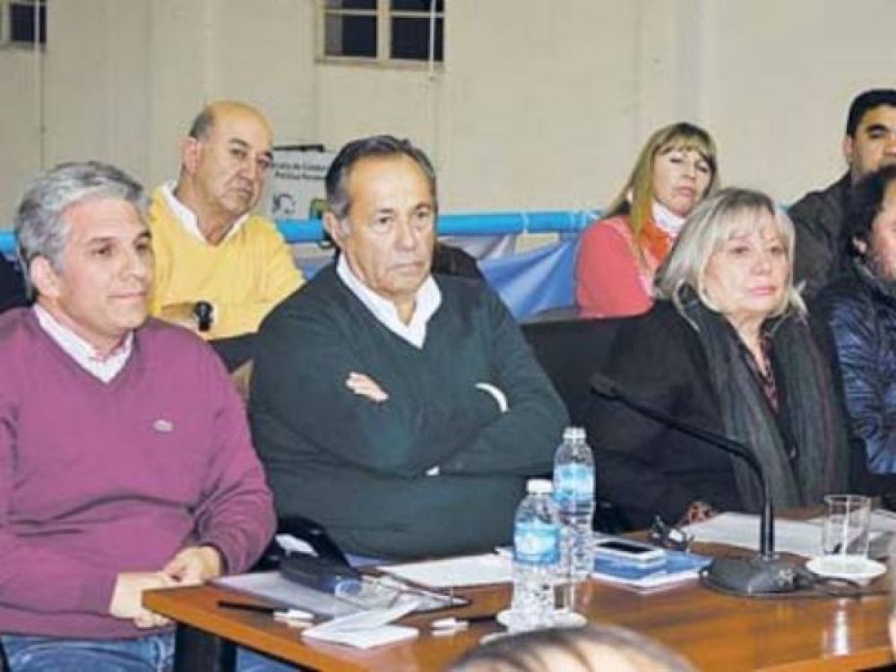 Adolfo le marc� el rumbo a intendentes