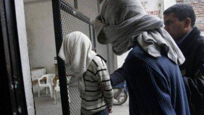 Armados con cuchillos roban a vecina en Villa Mariano Moreno