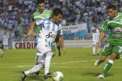 Atl�tico gan� y ya piensa en el reducido para ascender 