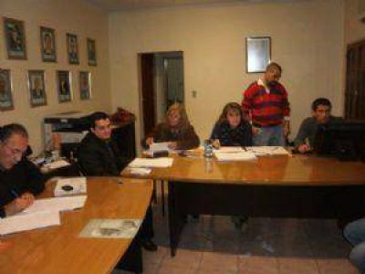 Internas de la UCR: Valdez gan� c�modo