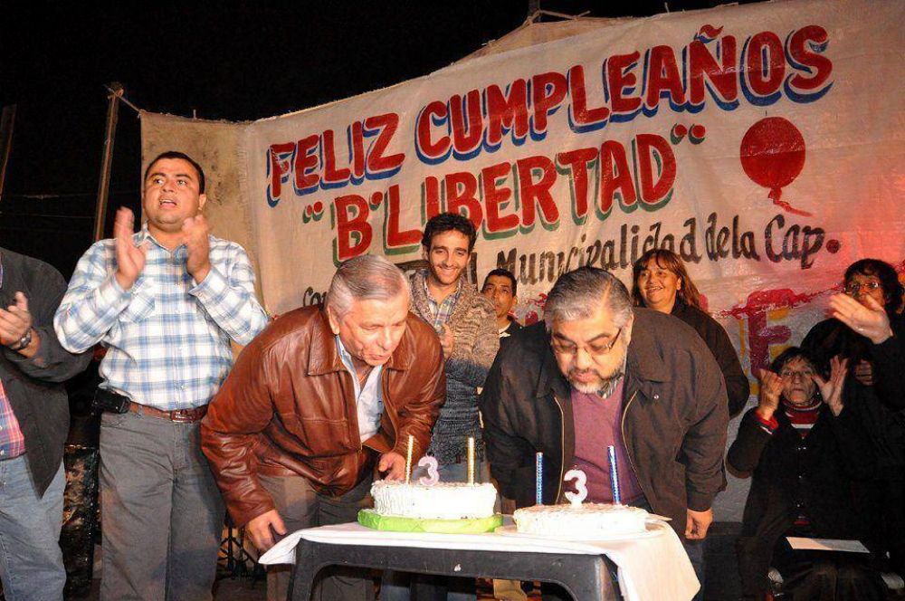 Funcionarios municipales participaron de los festejos por el 33� Aniversario del B� Libertad