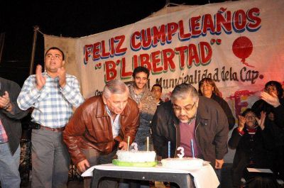 Funcionarios municipales participaron de los festejos por el 33� Aniversario del B� Libertad