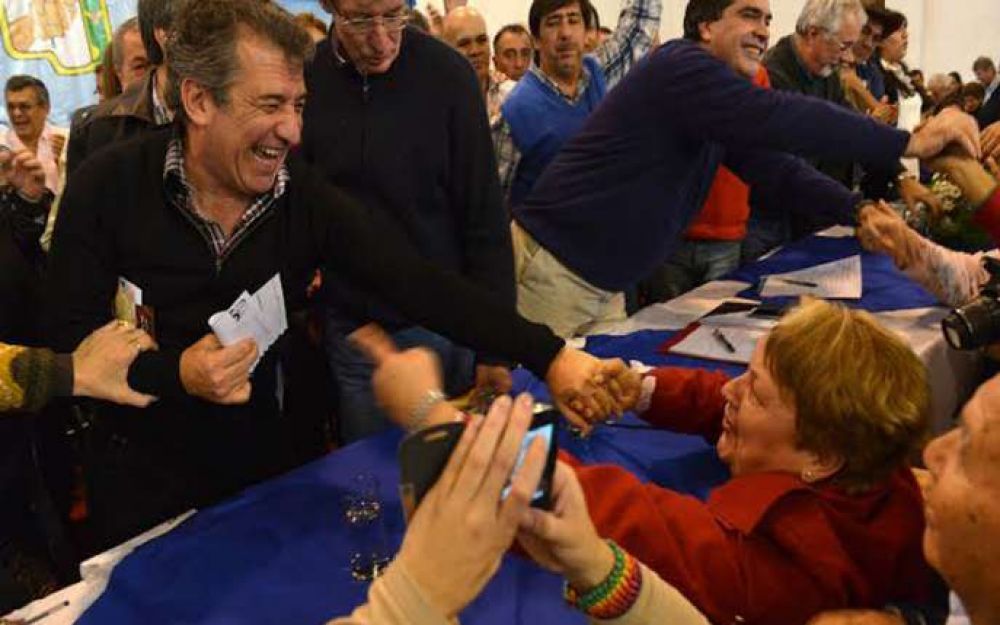 Sergio Urribarri y Jorge Capitanich encabezaron el Congreso del PJ