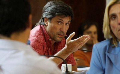 �El �nico dinero que hubo fueron los 30 mil pesos de subsidio que Pulti le otorg� a Camioneros�