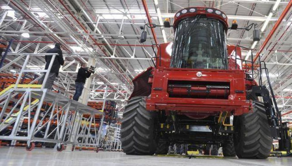 Durante 2014, la venta de tractores podr�a caer 30 por ciento